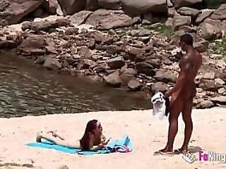 free video gallery the-massive-cocked-black-dude-picking-up-on-nudist